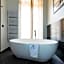 Amadomus Luxury Suites