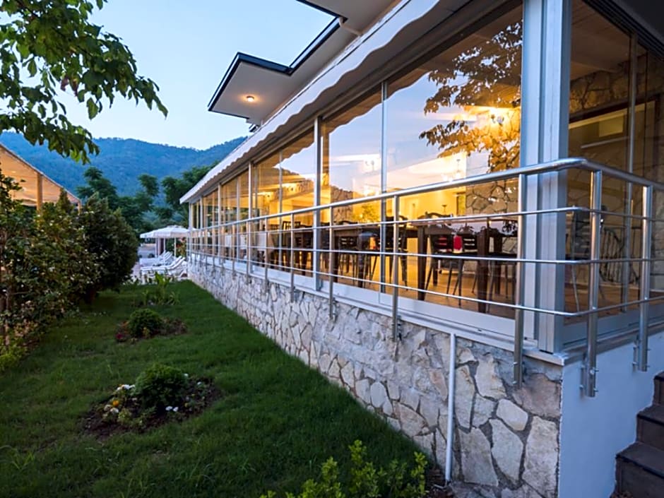 Otto Palace Boutique Hotel 