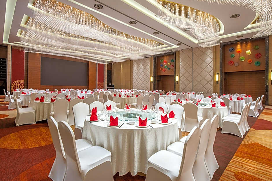 Holiday Inn Nantong Oasis International By IHG