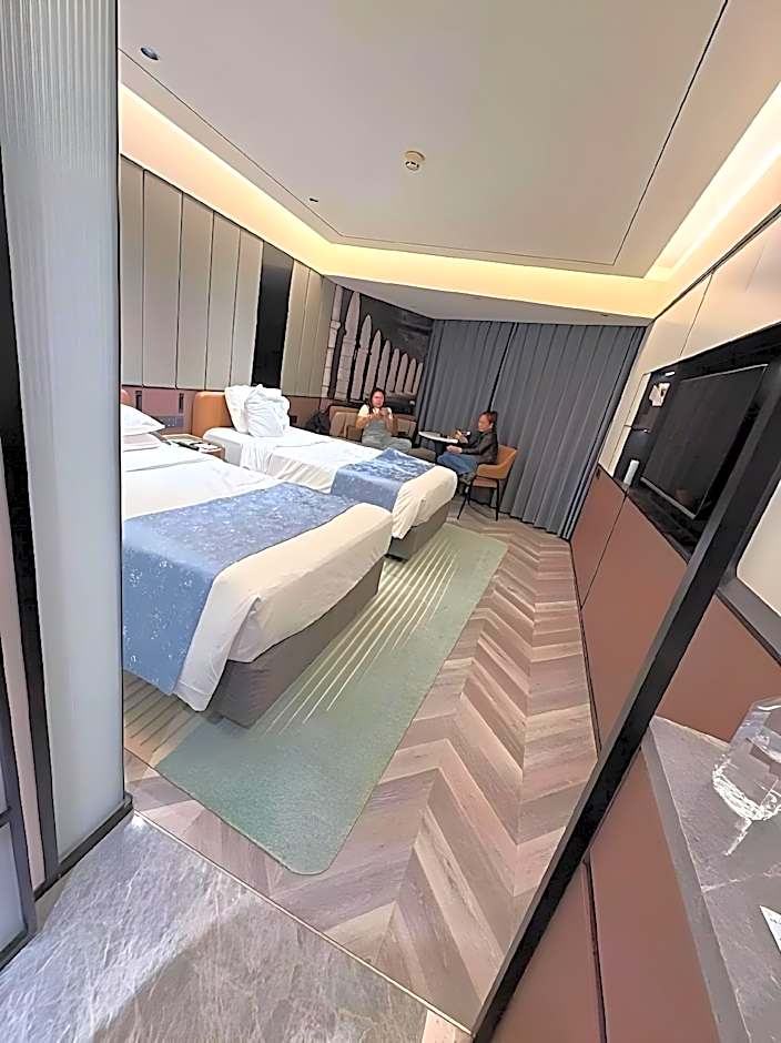 Emperor Hotel