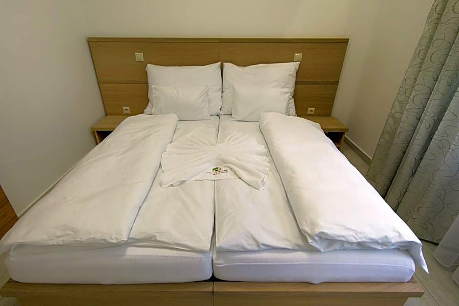 HOTEL A RESTAURACE U STAVAŘE