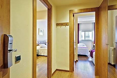 Quadruple Room (4 Twin Beds)