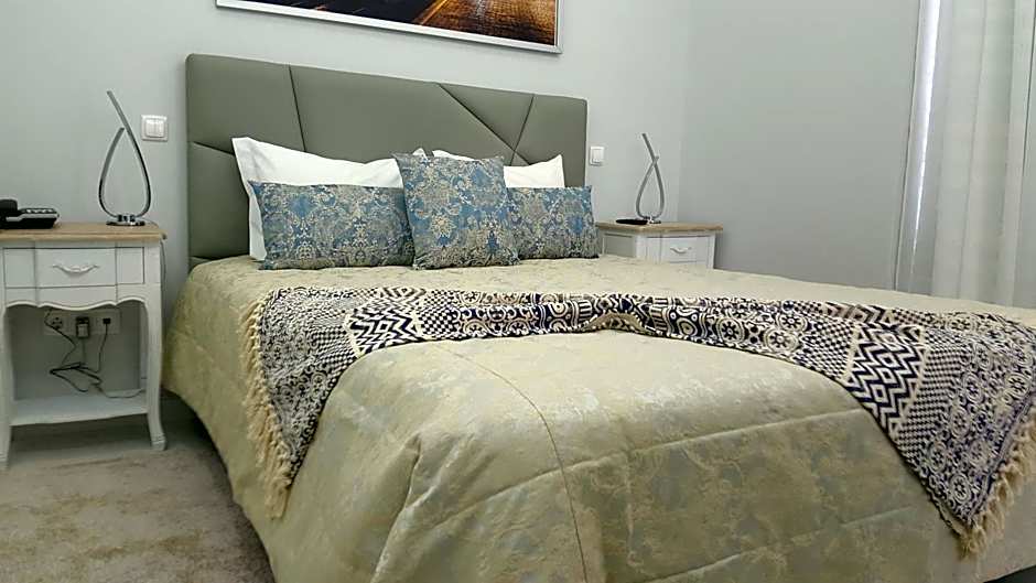 Grande Pensao Residencial Alcobia