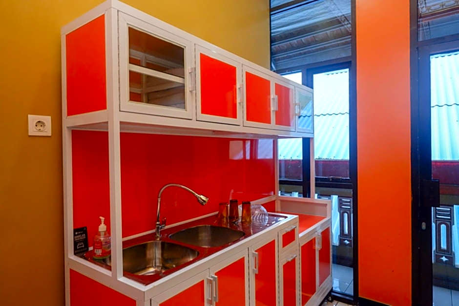 RedDoorz Syariah near Exit Toll Ngemplak Solo