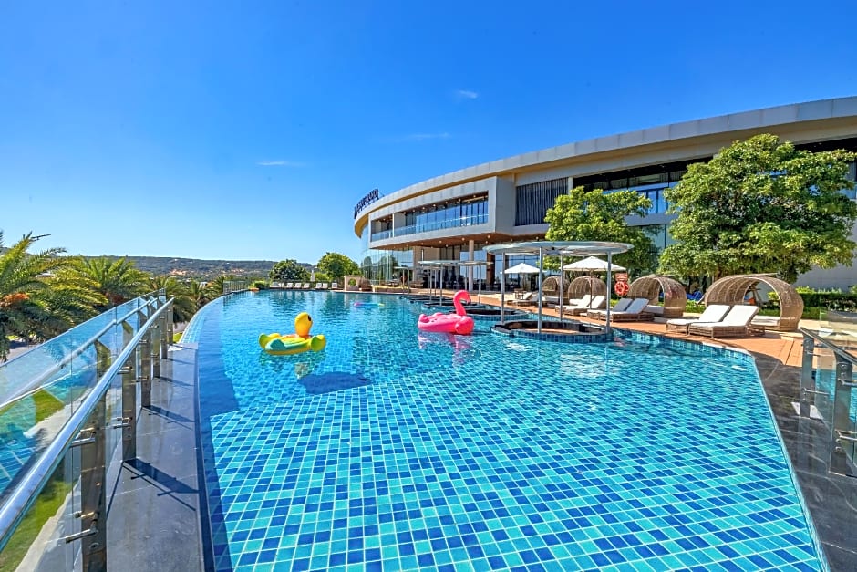 Wyndham Grand KN Paradise Cam Ranh