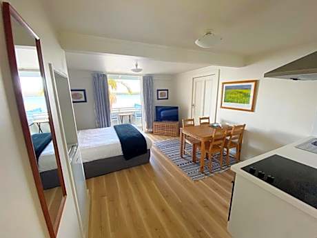 Studio Apartment with Sea View