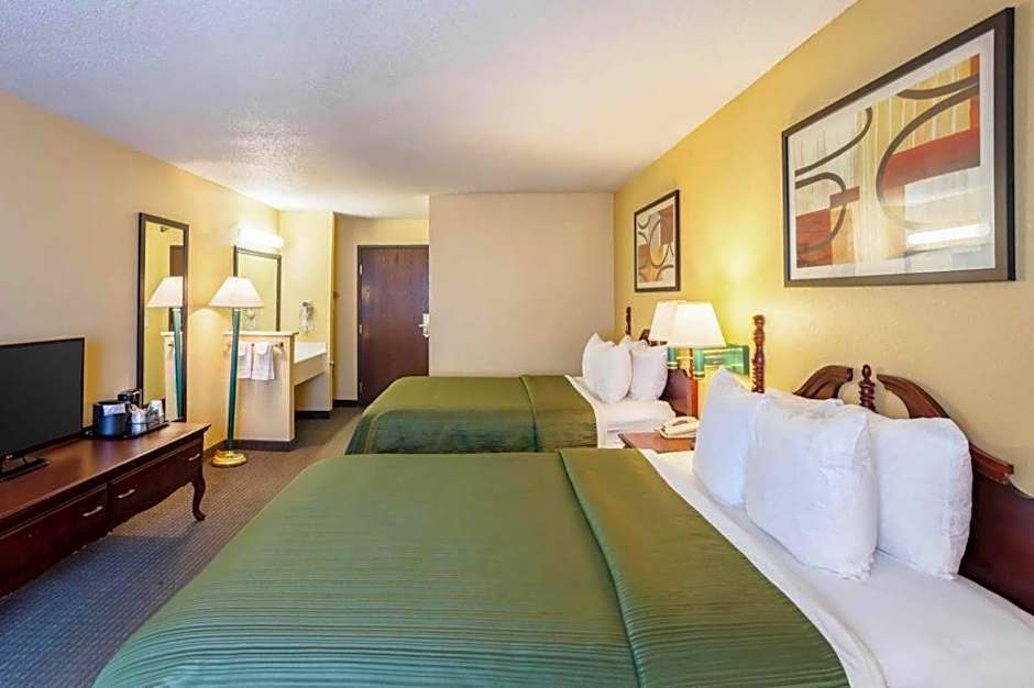 Quality Inn & Suites Lincoln North
