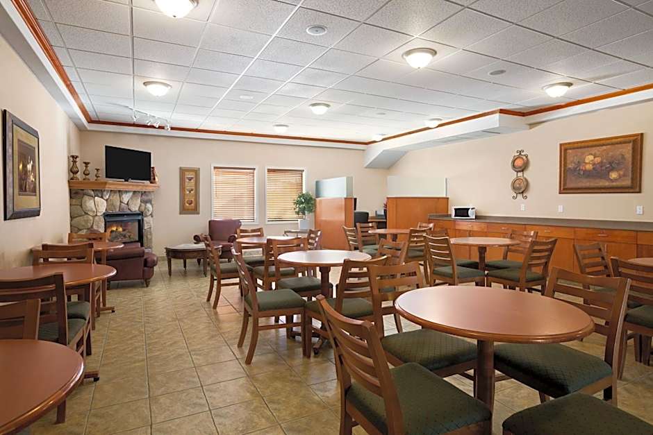 Ramada by Wyndham Clairmont/Grande Prairie