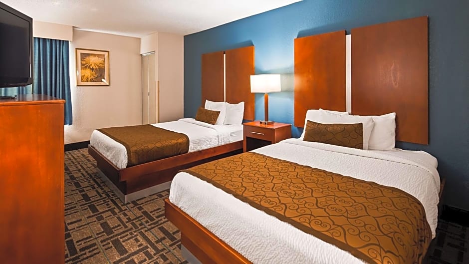 Best Western Plus Richmond Airport Hotel