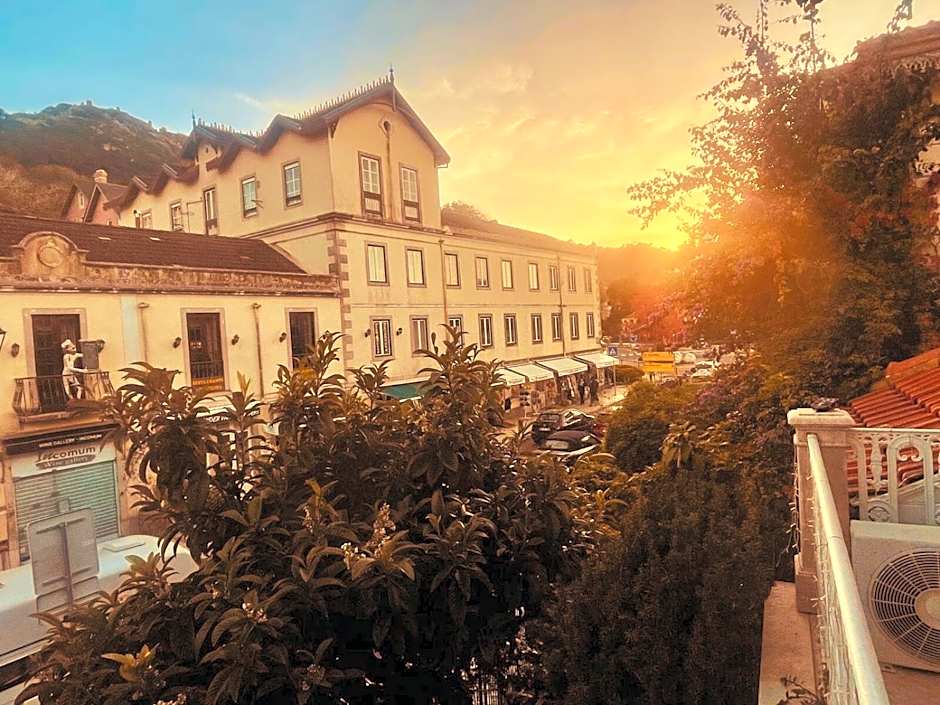 Happy Holiday Sintra