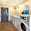 Extended Stay America Select Suites - Wichita - Airport