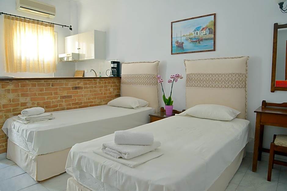 Hotel Apartments Giannis