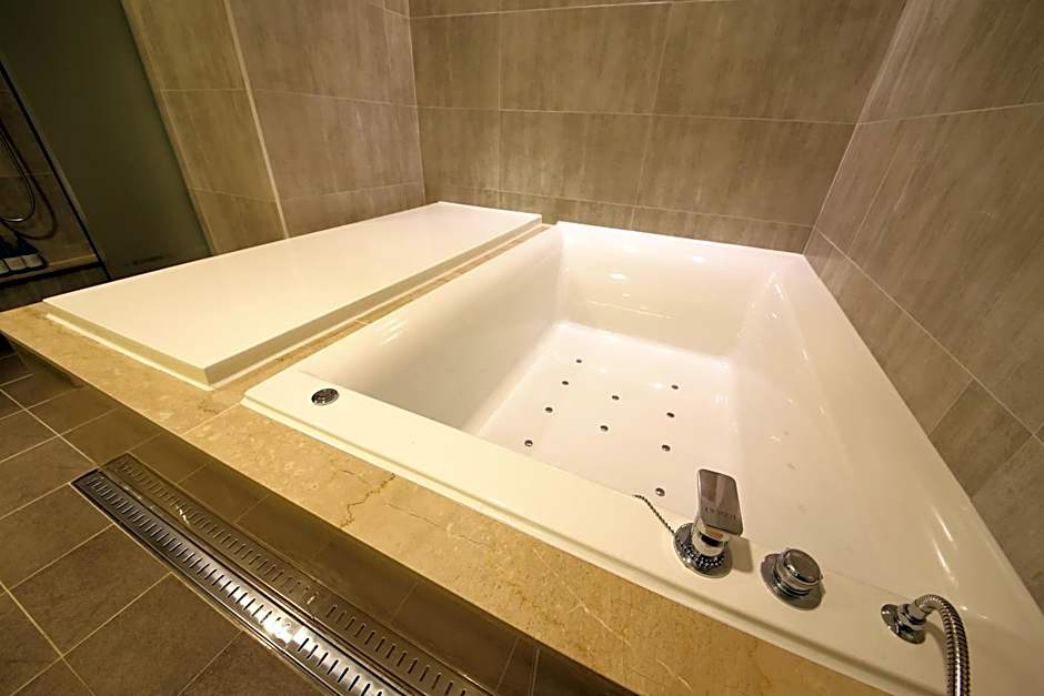 Premium Ava Hotel