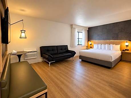 King Room - Non-Smoking