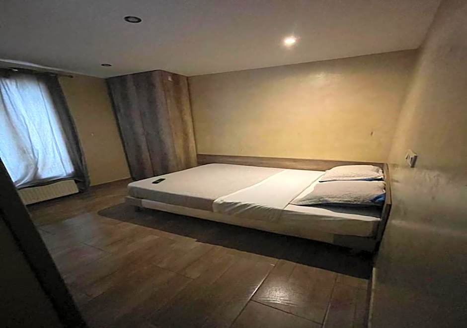 LPL Paris Hotel