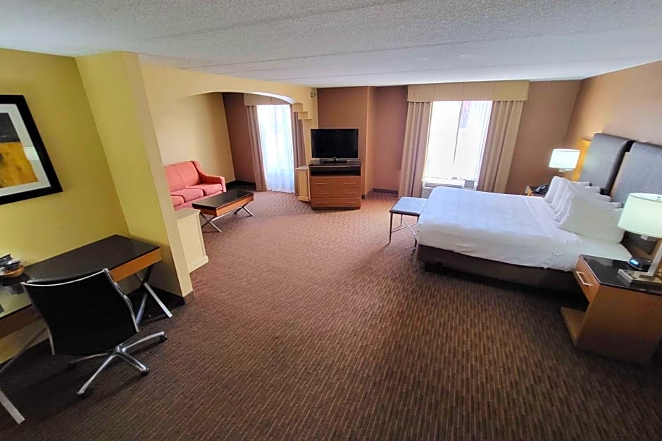 Wingate by Wyndham Greensboro-Coliseum