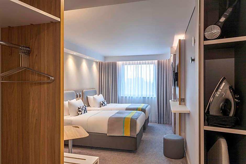 Holiday Inn Express Dublin-Airport By IHG
