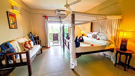 1 Double Bed or 2 Beds, Garden View