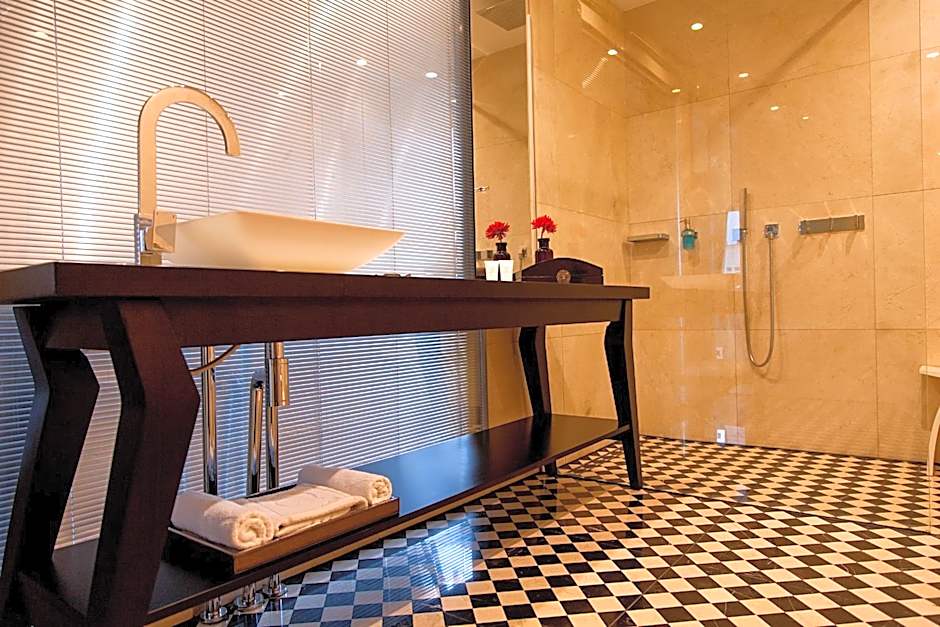 Quentin Boutique Hotel