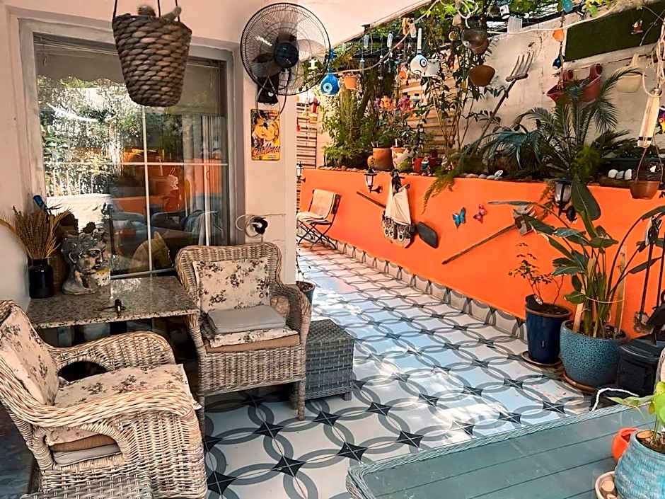 Izmir Home & Garden