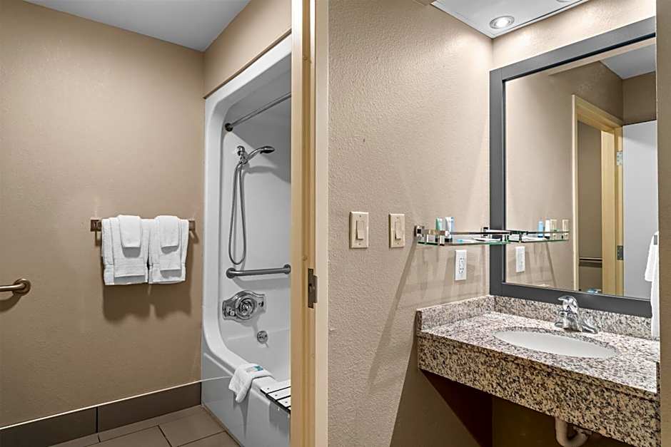 Best Western Courtview Hotel