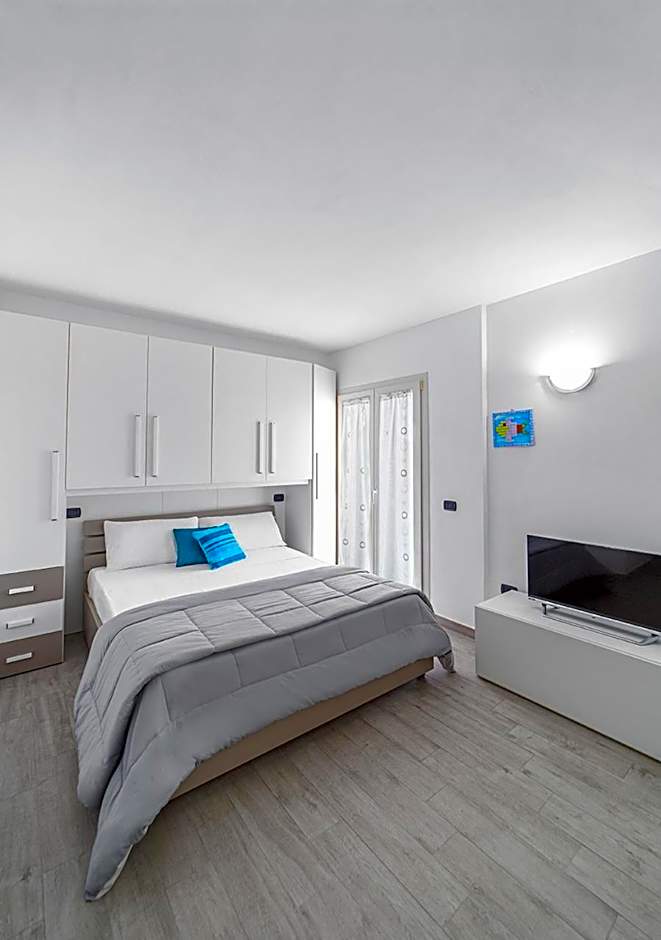 Pgs Immobiliare srls Le Logge 2 Monolocale ben accessoriato a pochi metri da piazza Umberto I La Maddalena