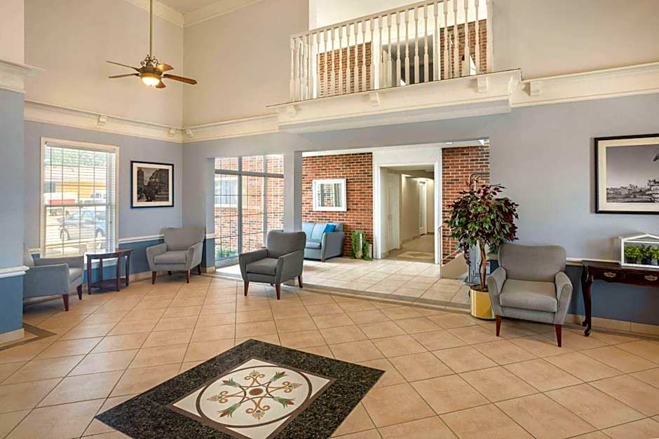 Baymont by Wyndham Kansas City KU Medical Center