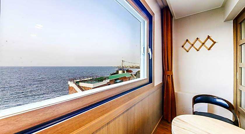 Fantastic Ocean View Sydney Hotel