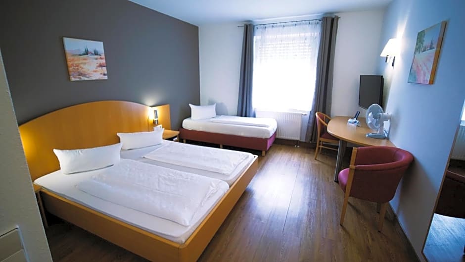 Hotel SunParc - SHUTTLE zum Europa-Park Rust 4km & Rulantica 2km