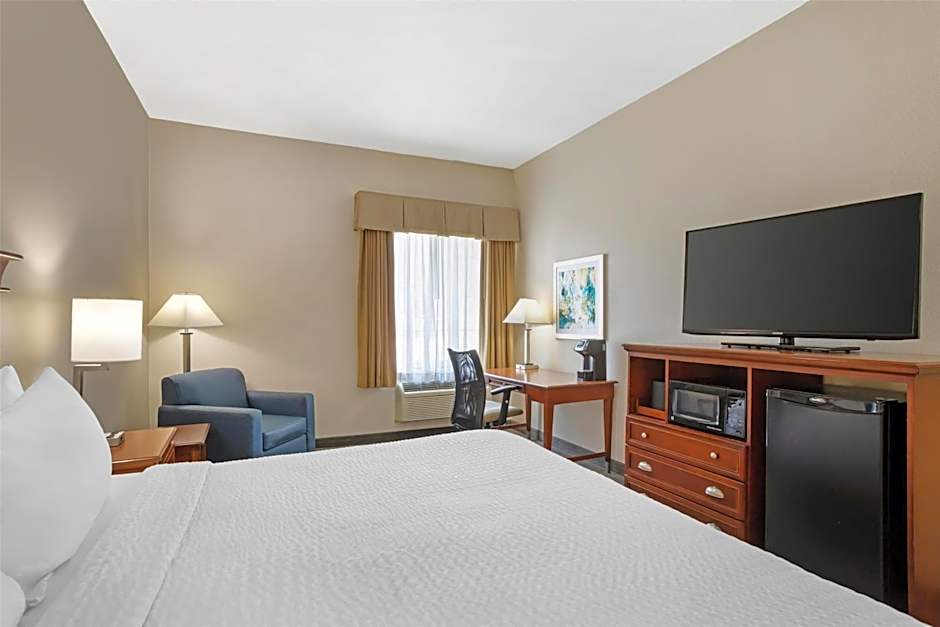 Best Western Plus Executive Hotel And Suites