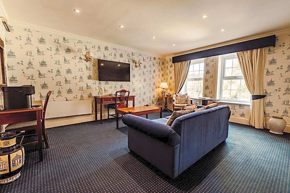 New House Country Hotel