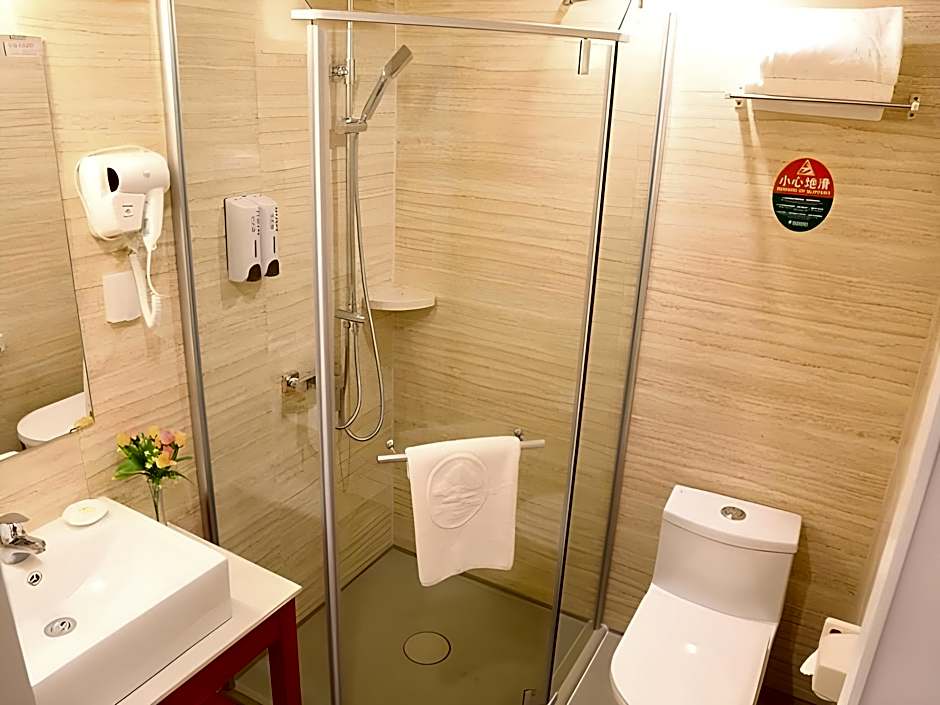 GreenTree Inn JiangSu DingShu Twon JieFang(E) Road Express Hotel