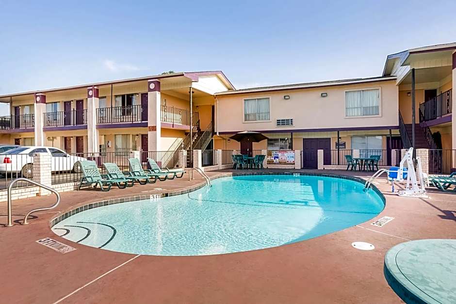 OYO Hotel Texarkana North Heights AR Hwy I-30