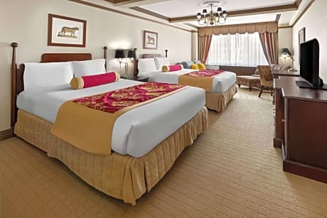 Queen Room with Two Queen Beds - Non-Smoking