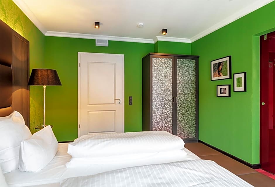Photo 1 of 21 of Suite, Balcony