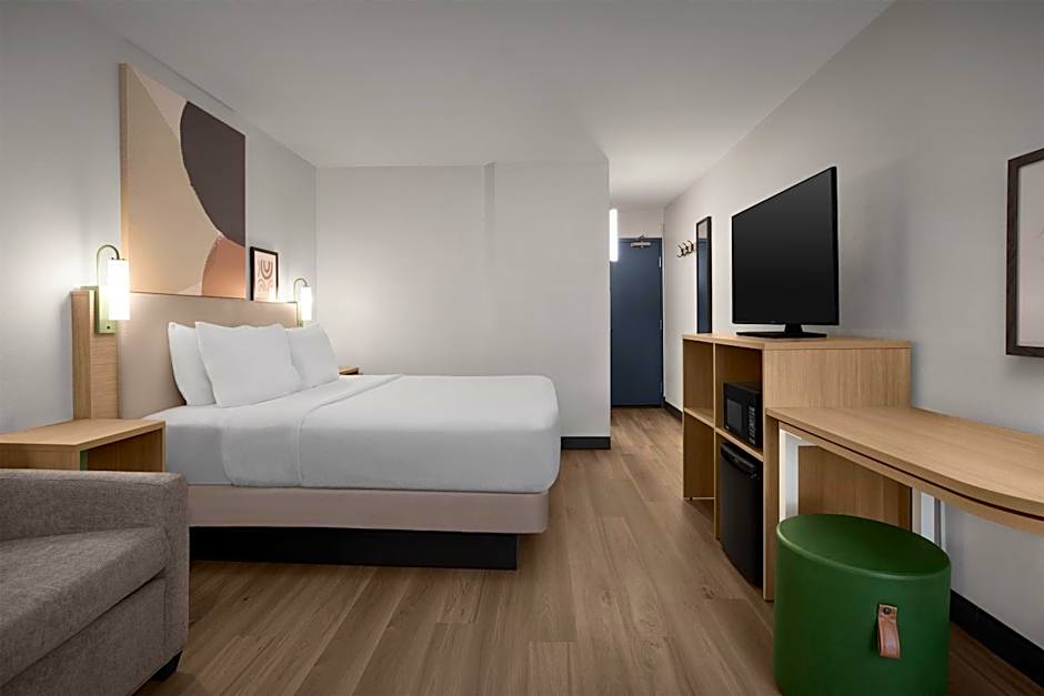 Spark by Hilton Denver East I 70