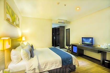 Grand Deluxe Room with Balcony