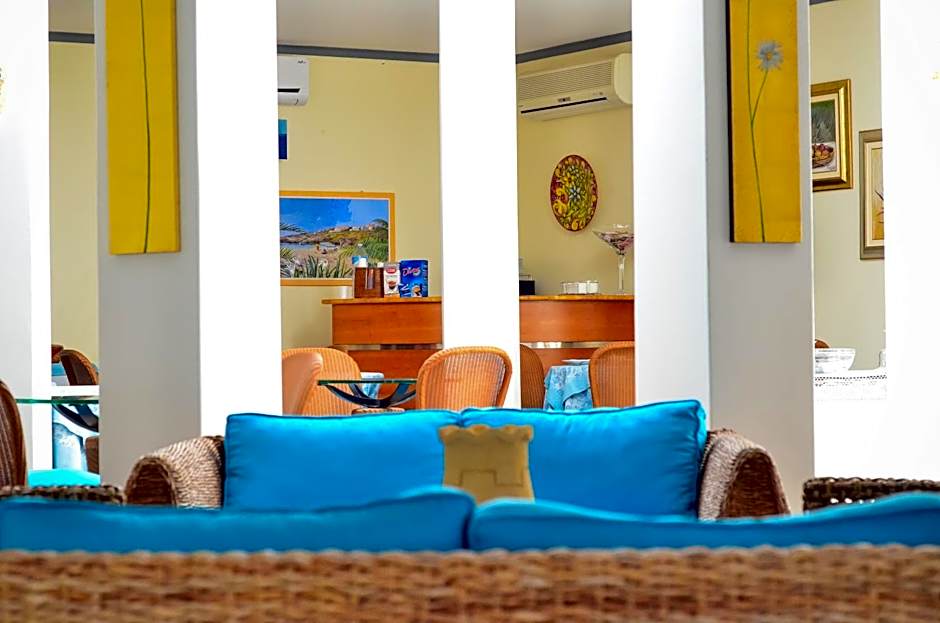 Hotel Il Faro Della Guitgia Tommasino