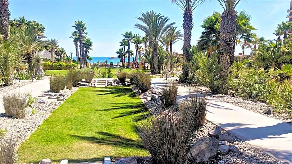 Bella Sirena 305-A - Elegant Oceanview Condo on Beachfront Resort