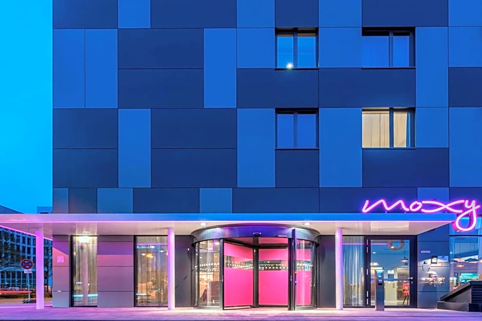 Moxy by Marriott Frankfurt Airport