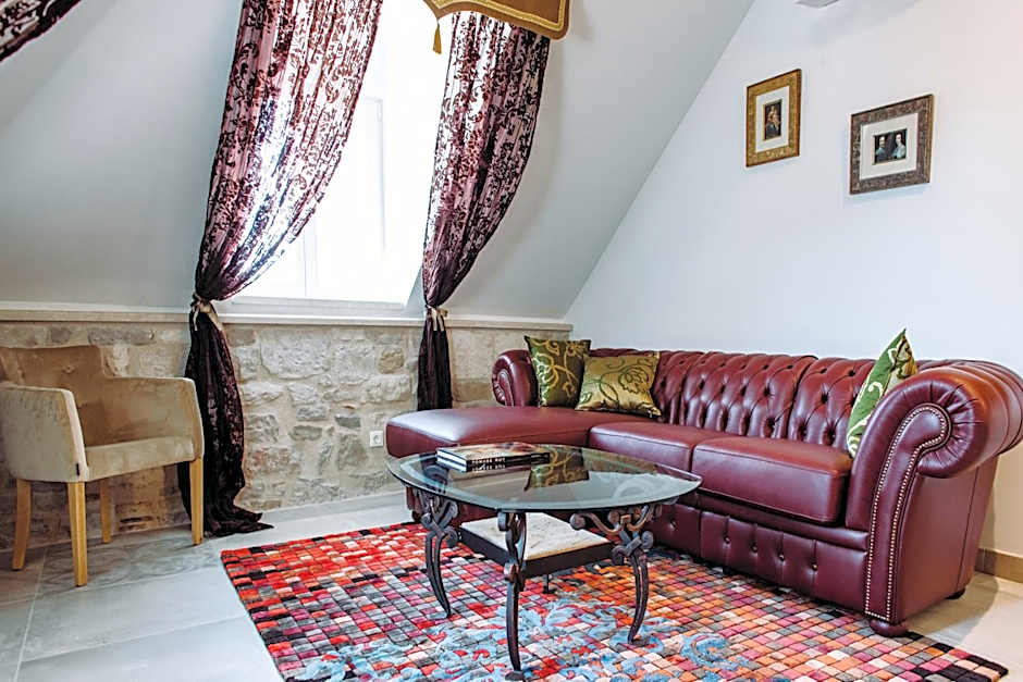 Villa Nepos Hotel