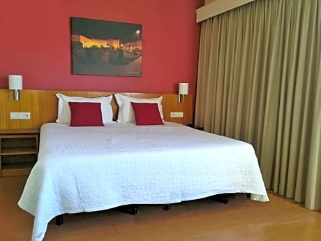  Double Room with Romantic Package
