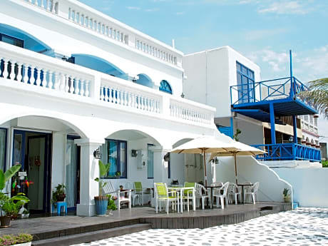 San Torini Bed and Breakfast