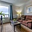 Prince Arthur Waterfront Hotel & Suites