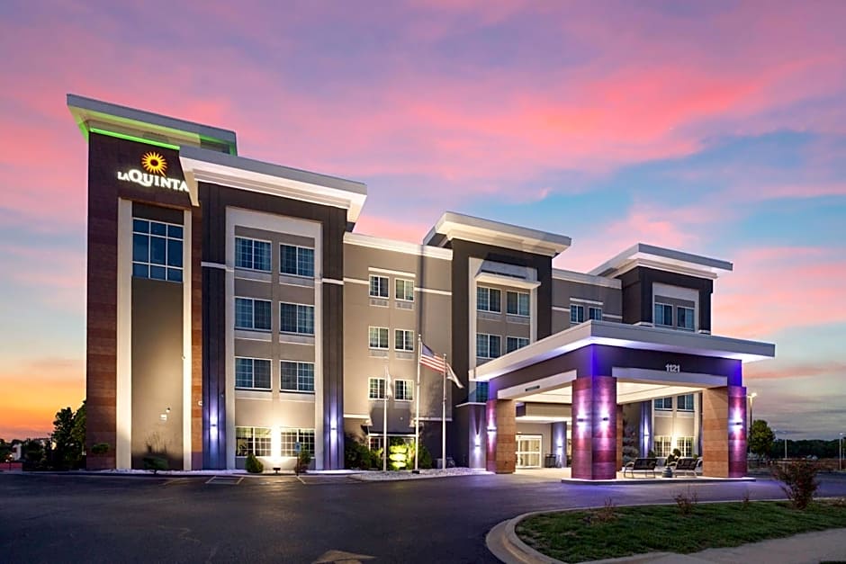 La Quinta Inn & Suites by Wyndham Springfield