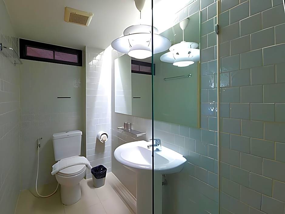 Somewhere to Escape - Hometel