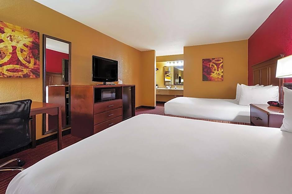 Quality Inn & Suites West Helena