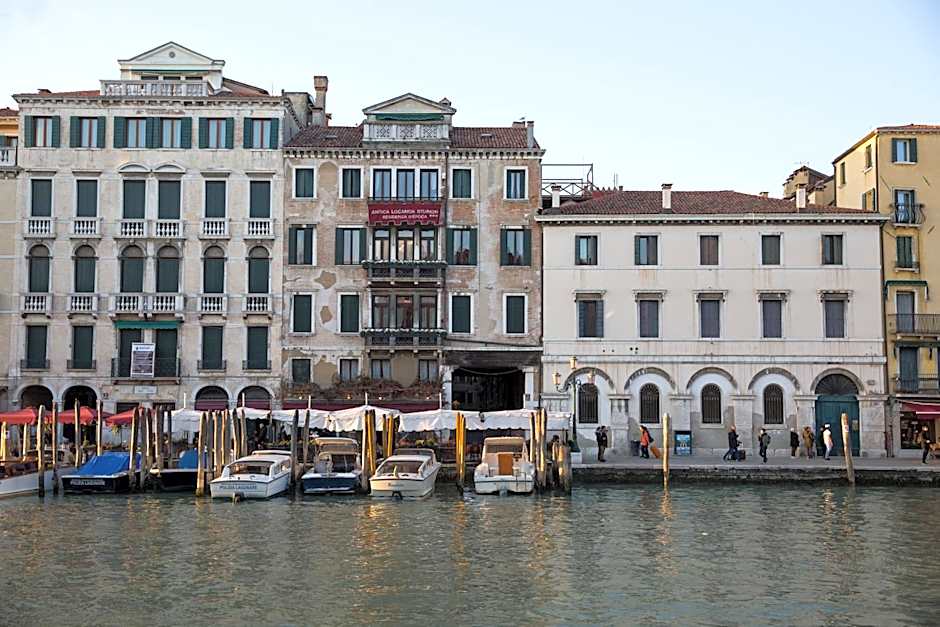 Riva del Vin - BOUTIQUE HOTEL