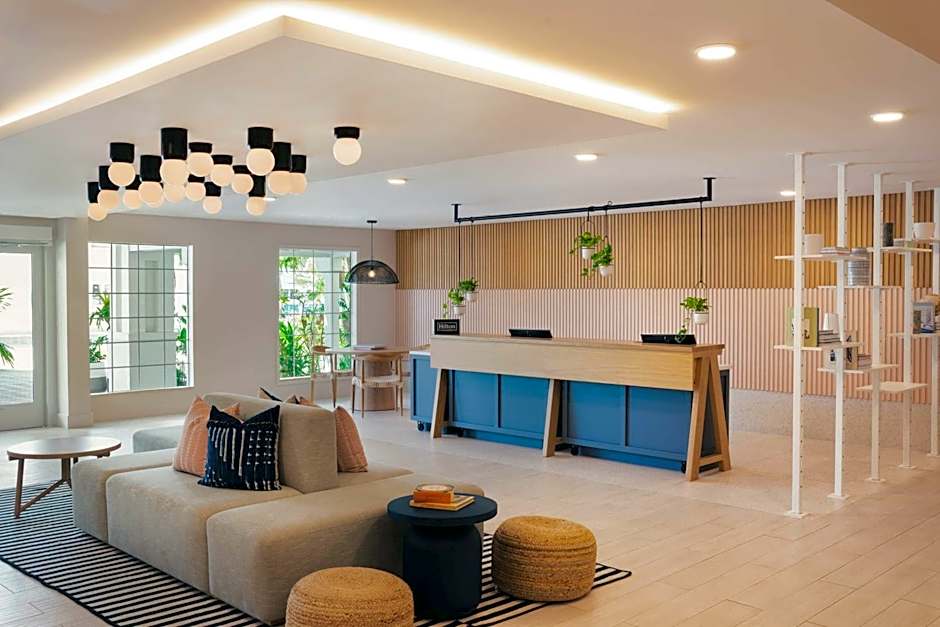 Hampton by Hilton Grand Cayman Seven Mile Beach