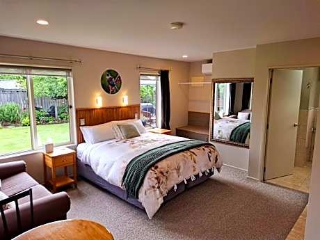 Blue Ridge Studios and Bed & Breakfast